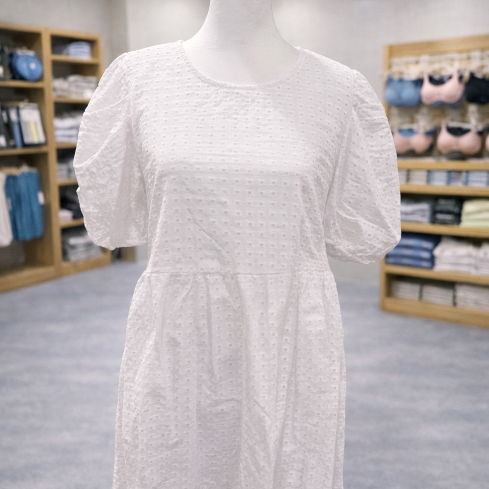 White Birch Elegant White Textured Dress With Eyeleting NWOT